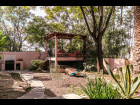JARDIN TRASERO Y KIOSKO