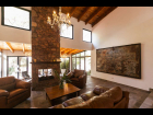 SALA PRINCIPAL CON CHIMENEA