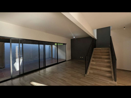 PXL_20260326_233201955~2