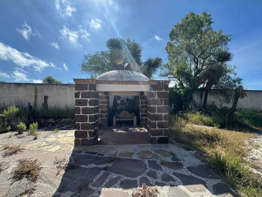 HOUSE FOR SALE IN MINERAL DE POZOS REALTY WORLD SMART2