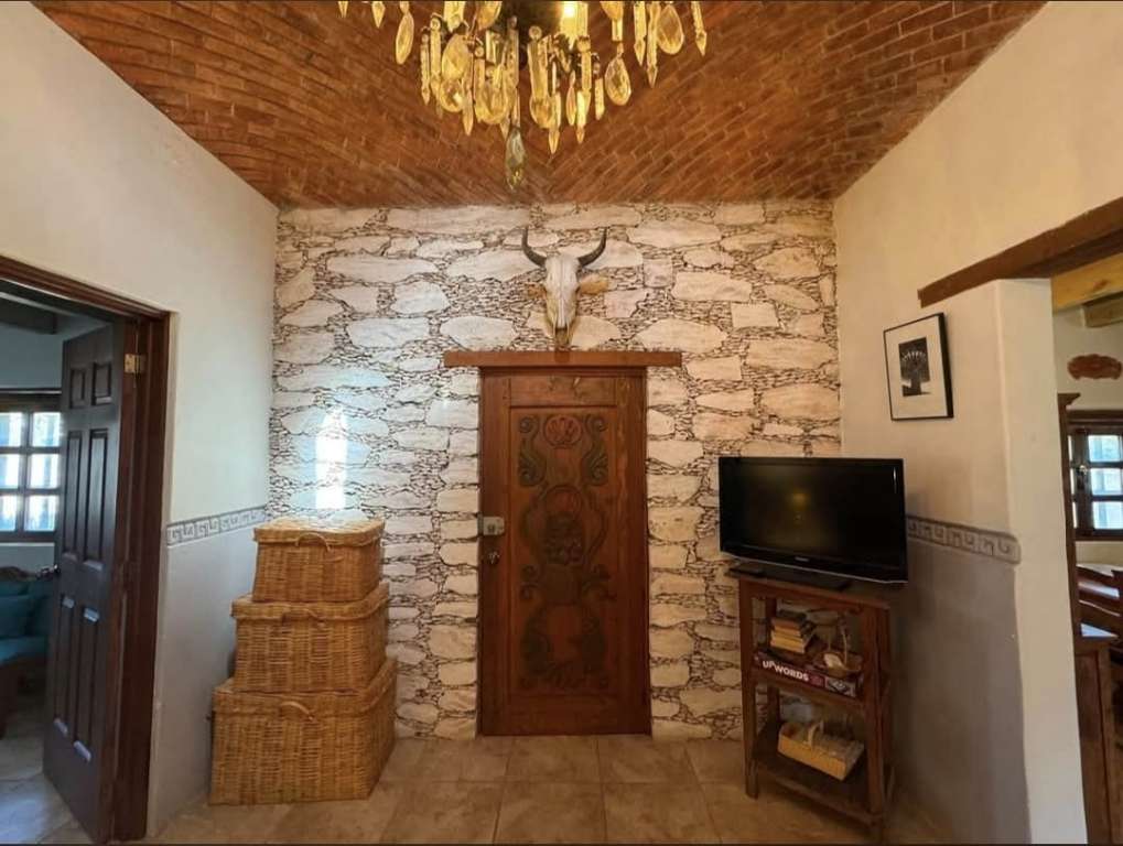 HOUSE FOR SALE IN MINERAL DE POZOS REALTY WORLD SMART09-14-16 3