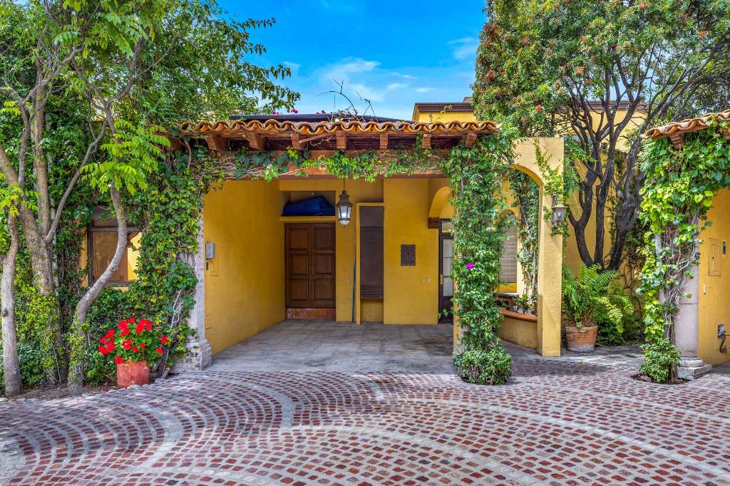 Villa 6