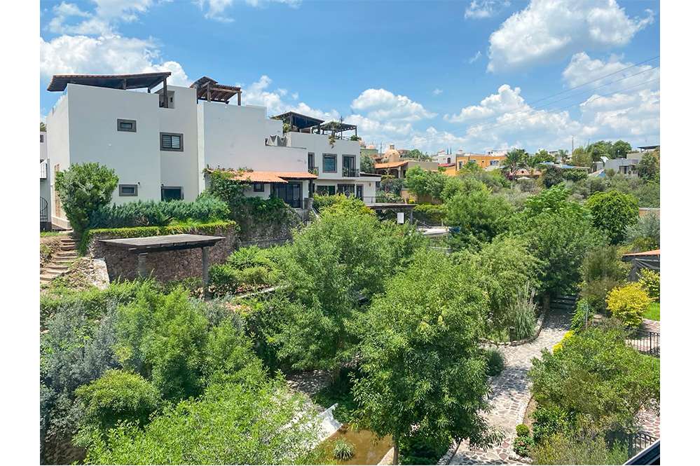 044(residenctial)(Antigua)(Residencia)(REMAX) (ID2856)