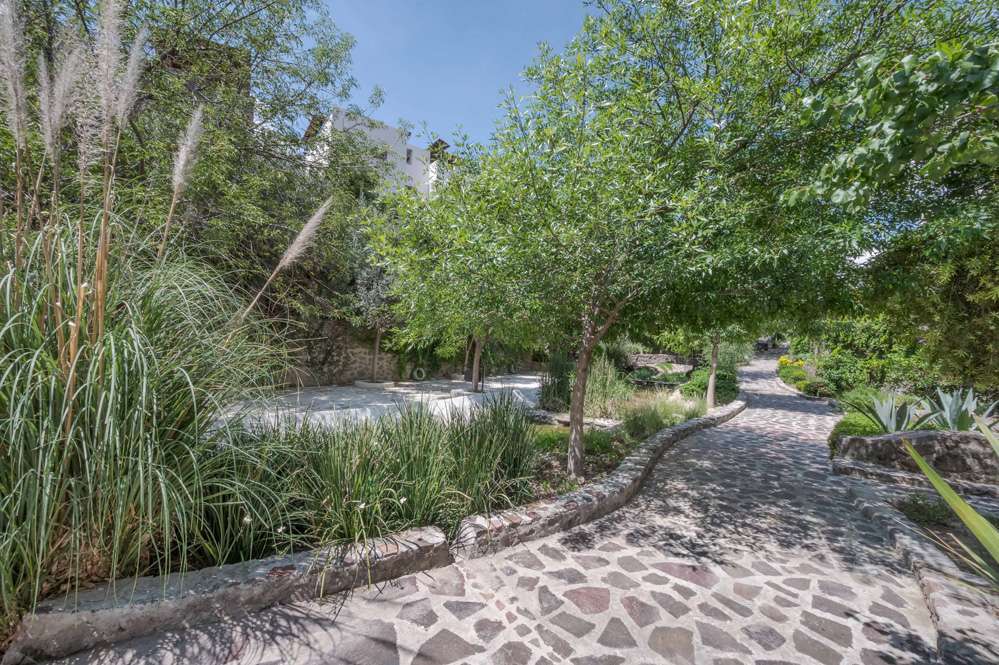 039(residenctial)(Antigua)(Residencia)(REMAX) (ID2856)