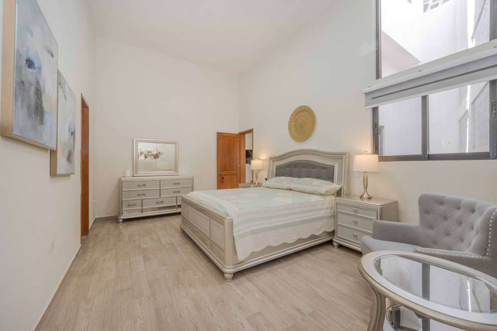 028(residenctial)(Antigua)(Residencia)(REMAX) (ID2856)