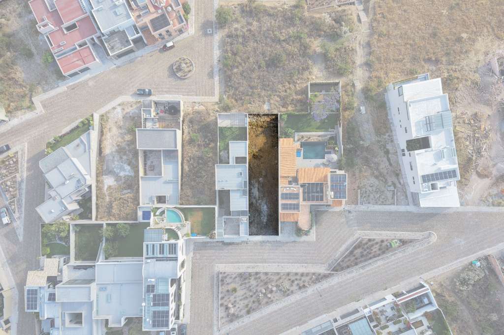 150dpi_DJI_20260401172726_0003_D_10