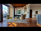 golden-frida-apartment-livingroom-1024x576