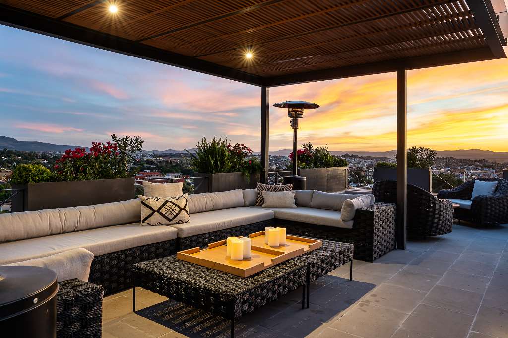 Le Cottage Penthouse #9