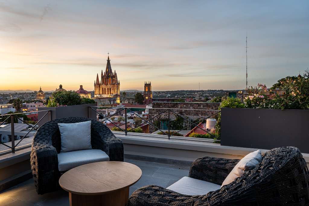Le Cottage Penthouse #9