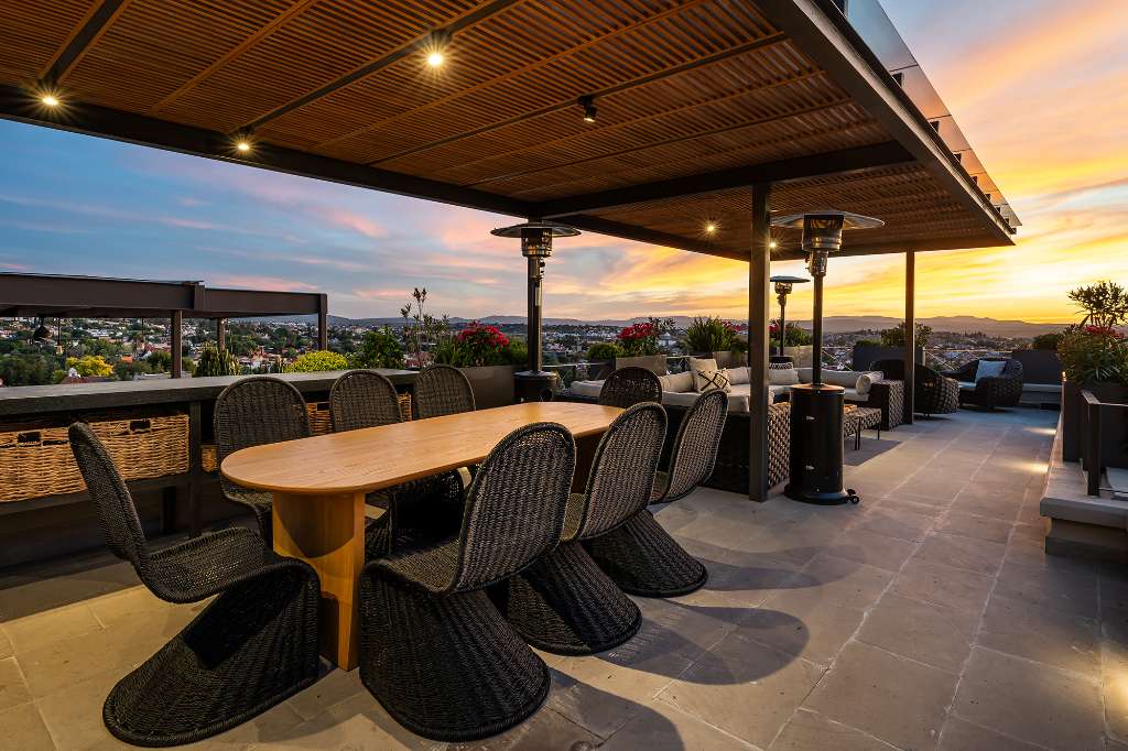 Le Cottage Penthouse #9