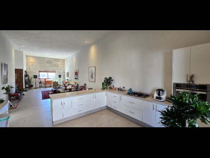 Kitchen to LR