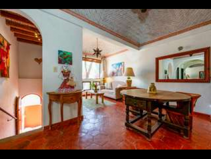 2nd floor to stairs (1)