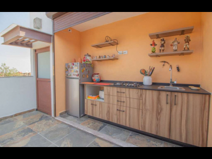 1948 Luna House for Sale (38)